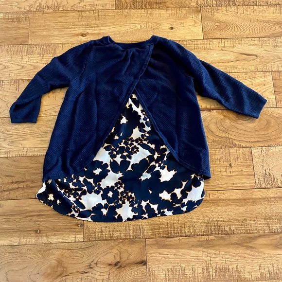 The limited navy/floral sweater - Picture 4 of 7